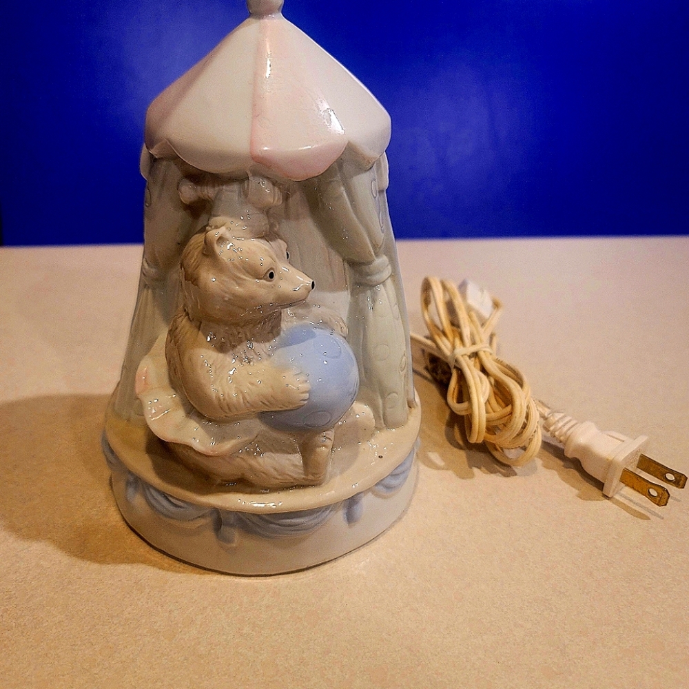 Vintage Circus Tent Bear Baby Childs Night Light Table Lamp Toddler Nursery Russ